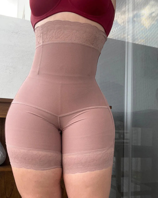 Faja Short Tiro Alto Moldeador con Control de Abdomen y Levanta Gluteos