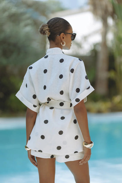 Conjunto de Dos Piezas con Kimono y Pantalón Corto