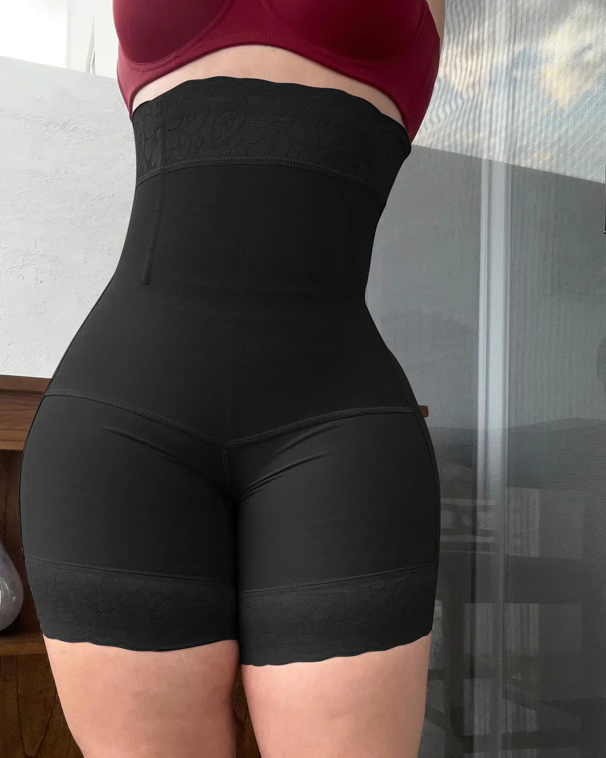 Faja Short Tiro Alto Moldeador con Control de Abdomen y Levanta Gluteos